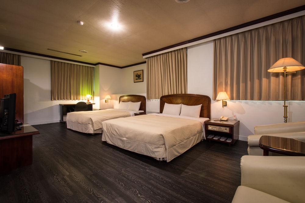 Abbo Hotel Đài Nam Ngoại thất bức ảnh